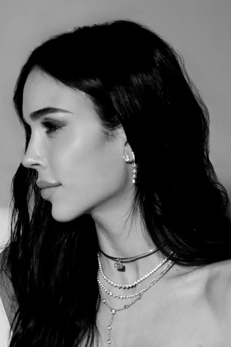 Alexis Lauren — image 2