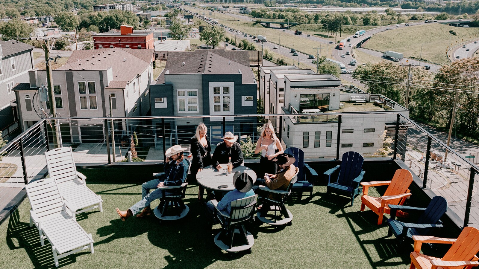 City Lifestyle — image 1